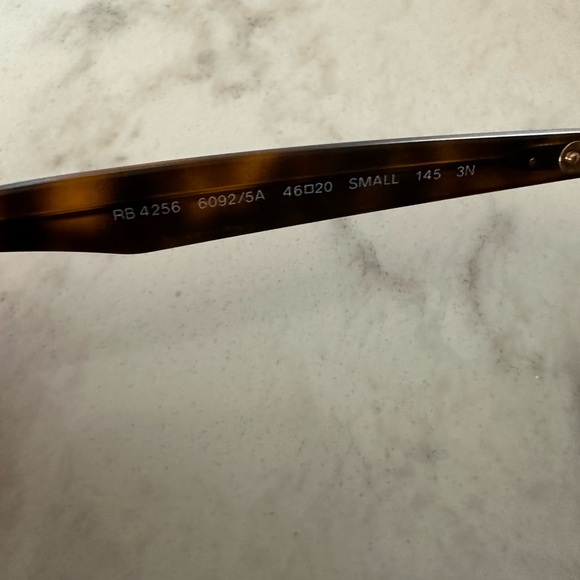 Ray Ban RB 4256 6092/5A Small - Tortoise/Gold 46-20-145 mm 46-20-145 mm - Picture 8 of 10
